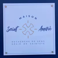 La Maison Saint André encourage l'étude des textes et l'engagement pour discerner