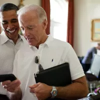 Joe Biden et Barak Obama - janeb13 / Unsplash