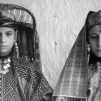 Musée d'art et d'histoire du judaïsme (MAHJ) - Affiche de l'exposition "Juifs du Maroc, 1934-1937 Photographies de Jean Besancenot"