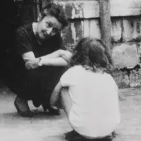 Madeleine Delbrêl, en 1964 à Ivry. • AMIS DE MADELEINE DELBRÊL - TRAVAUX PHOTO J. FAUJOUR