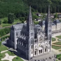 2020 - montligeon.org - La basilique du sanctuaire Notre-Dame de Montligeon