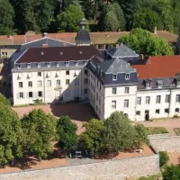 L'abbaye de la Pradines