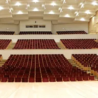 De la salle de concert qui attend son public, à l'Audito 2.0 ...