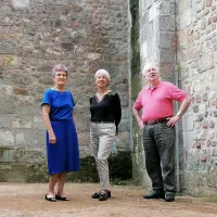 Michelle Leo, Présidente du festival ; Eliane Schwob et Pierre Devaux, membres de l'organisation du festival