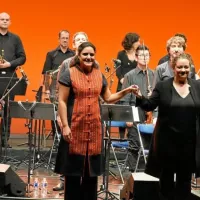 Naïssam Jalal, soliste, et Zahia Ziouani, chef d’orchestre