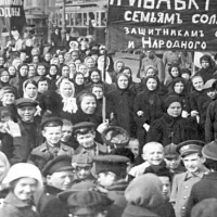 Wikimédia Commons - Manifestation en Russie durant la révolution de février 1917