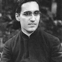 2018 wikipedia - S Oscar Romero en 1941 à 24 ans