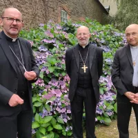 Mgr Gérard Le Stang, évêque d'Amiens et Mgr Centène, évêque de Vannes ©RCF Sud Bretagne, 26 juillet 2021
