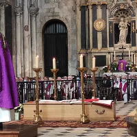 © RCF Anjou - Les funérailles de Mgr Jean Orchampt le 26 août 2021 en la cathédrale Saint Maurice d'Angers