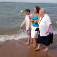 À Cabourg, quelques jours de vacances pour les personnes âgées démunies © Association Les Petits frères des pauvres