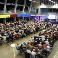 700 personnes dans la salle Marcel Hély ©Diocèse de Coutances