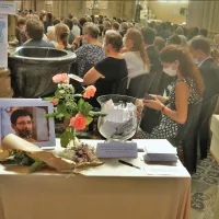 Plus de mille fidèles sont venus en la basilique Notre-Dame d'Alençon pour dire à Dieu à leur prêtre ou ami @Diocèse de Séez