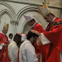 L'abbé Mehdi Riffi fut ordonné prêtre le 29 juin 2020 des mains de Mgr Jacques Habert, alors évêque de Séez @Diocèse de Séez