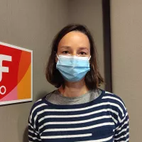 © RCF Anjou - Marylise Aoustin, maître-nageuse à la piscine Aquavita à Angers, cosecrétaire départementale du syndicat Sud