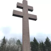 La croix de Lorraine, choisie par le général de Gaulle comme symbole de la Résistance. © Guillaume Bonzoms.