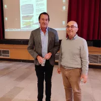 Michel Benard, fondateur du bureau d'études "Infra services" et Vincent Nalin, chargé de mission à l'Agence de l'eau Loire Bretagne. © RCF - Hugo Sastre.
