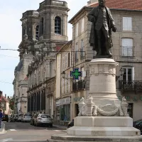 Langres © Oimabe