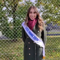 Caroline Aubert se prépare pour l'élection de Miss Centre-val de Loire. © RCF - Hugo Sastre.