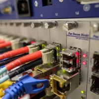 ©pixabay.com - 2021 - Avant 2025, 87 700 prises de raccordement à la fibre optique vont être construites dans le Jura