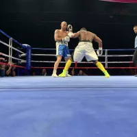 Un des combat du gala de boxe au Summum de Grenoble le 20 novembre 2021