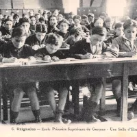 École Primaire Supérieure de garçons de Brignoles (Var), carte postale du début XXe siècle ©Wikimédia commons