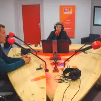 Une partie des invités dans les studios de Marseille. DR