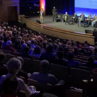 Table-ronde au rassemblement de la famille ignatienne à Marseille ©Au Large avec Ignace