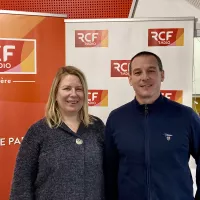 Annelise Jost et Gaël Plassart dans le studio de RCF Isère