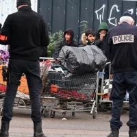 Police et migrants à Calais - Crédit : DENIS CHARLET / AFP