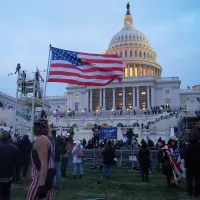 Le 6 janvier 2021, des manifestants réunis près du Capitole - Image : Wikimédia Commons