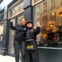 Devant le Café Joyeux de Lyon - © RCF Lyon (Jean-Baptiste Cocagne)