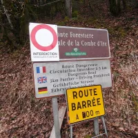 La route forestière de la Combe d'Ire, théâtre de l'horreur le 5 septembre 2012. 