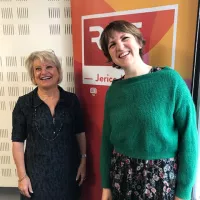 Lysiane GAST et Aline ANTROPIUS dans les studios de RCF à Metz