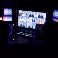 Débat télévisé entre deux candidats à l'élection présidentielle sur France 2, le 30/11/2021 ©JULIEN DE ROSA / AFP