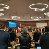 Une minute de silence pour l'Ukraine respectée en début de Conseil municipal à Nice ce 4 mars - Photo RCF