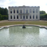  Château de Bouges. © Wikipedia.