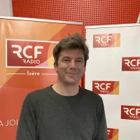Cyprien Arlaud dans les studios de RCF Isère - mars 2022