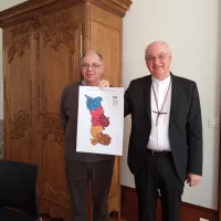 Mgr Le Boulc'h et le Père Thierry Anquetil, vicaire général du diocèse @RCF Manche