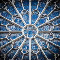 rosace sud de Notre-Dame, de l'extérieur - © Stephanie LeBlanc via Unsplash