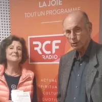 Boris Cyrulnik dans les locaux d'RCF Bordeaux ce mardi 19 avril 2022 pour la sortie de son dernier livre à Bordeaux ©RCFBordeaux.