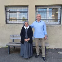 Soeur Sara et Michel Charreyre, le président de l'association le Relai Haute-Loire - Opération Orange. ©Cédric Bonnefoy