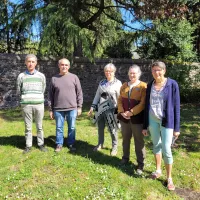 De gauche à droite : le père Jean-Pierre Debard, Christian Blay, Sonia Arnoux, Michelle Vallery et Florence Bonnefoux