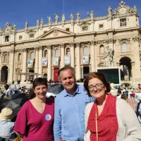 François-Nicolas d'Alincourt (au centre), accompagné par les équipes du diocèse d'Alsace à Rome. (document remis)