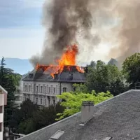 La sous-préfecture de Saint-Julien en Genevois en proie aux flammes ©CD74