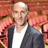 Photo du député La France Insoumise Loïc Prud'homme candidat sur la 3e circonscription bordelaise le 12 et 19 juin 2022 pour les élections législatives ©loicprudhomme.fr