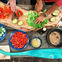 Wahiba et Charlotte : des vies changées par la cuisine