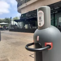 Les arceaux du réseau Sharelock pour stationner son vélo dans la ville de Nice - Photo RCF 