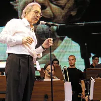 ©  Wiki Commons. Lalo Schifrin soufflera ses 90 bougies le 21 juin. 