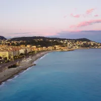 La mer, à Nice - Photo by Lazar Krstić on Unsplash