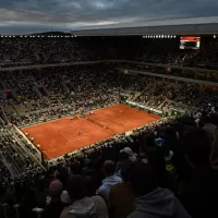 Le court Philippe-Chatrier lors d'un match en nocturne. ©ANNE-CHRISTINE POUJOULAT / AFP